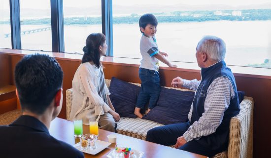 【行政湖景休息室】更新提供的服务